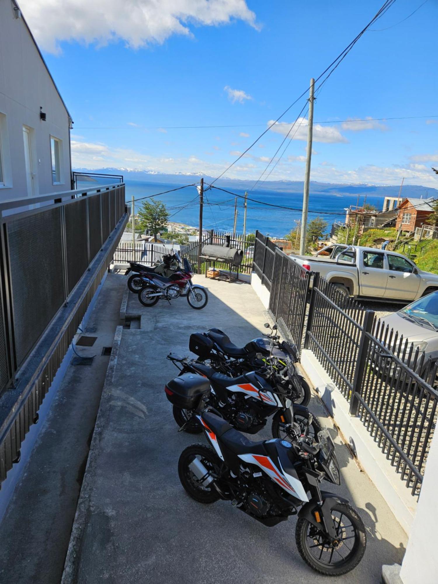 Dpto Amplio Con Vista A La Bahia Lejlighed Ushuaia Eksteriør billede