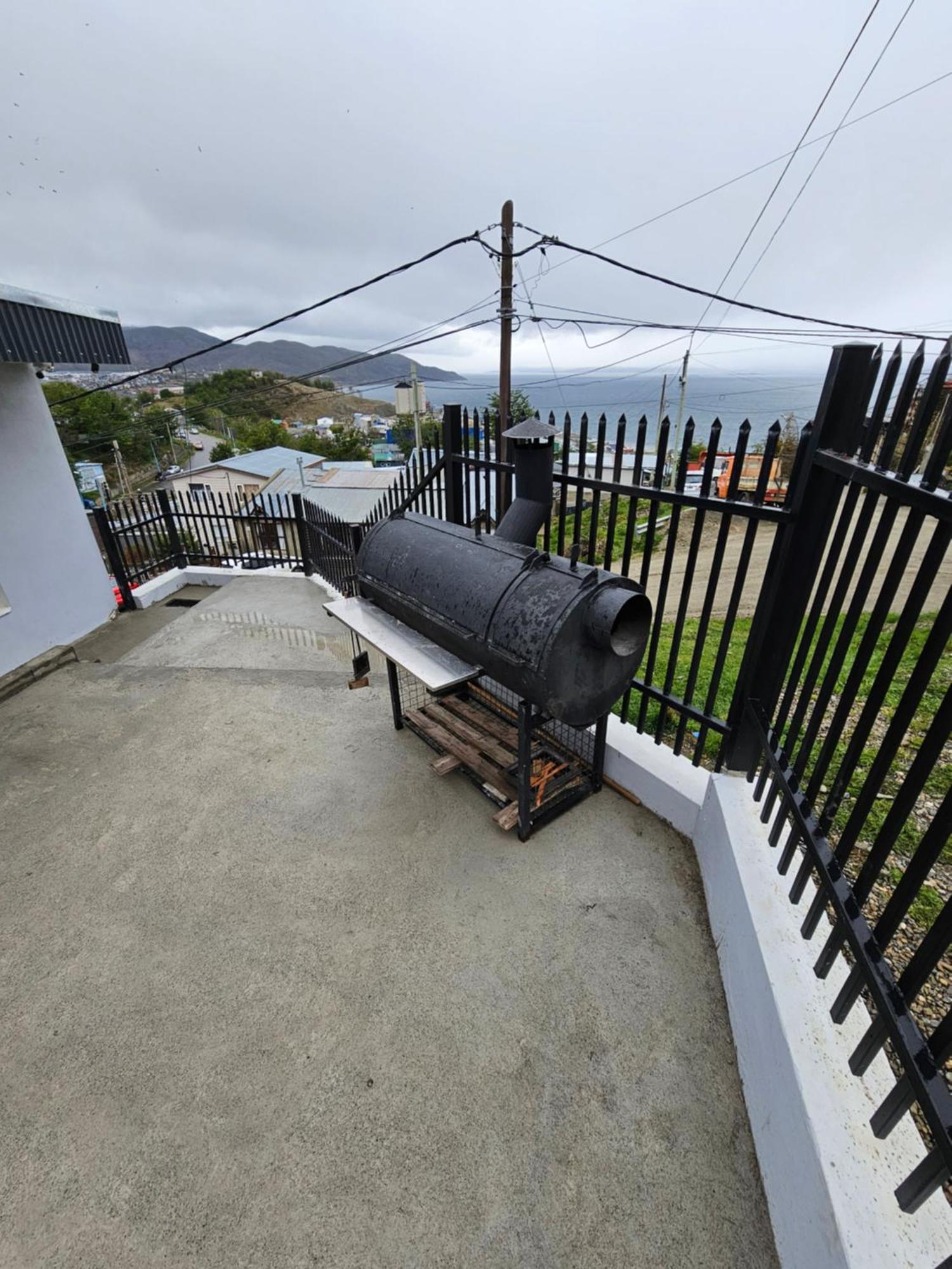 Dpto Amplio Con Vista A La Bahia Lejlighed Ushuaia Eksteriør billede