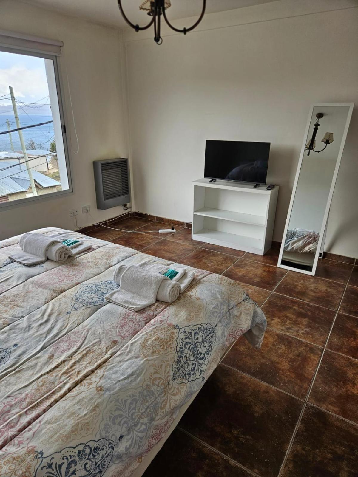 Dpto Amplio Con Vista A La Bahia Lejlighed Ushuaia Eksteriør billede